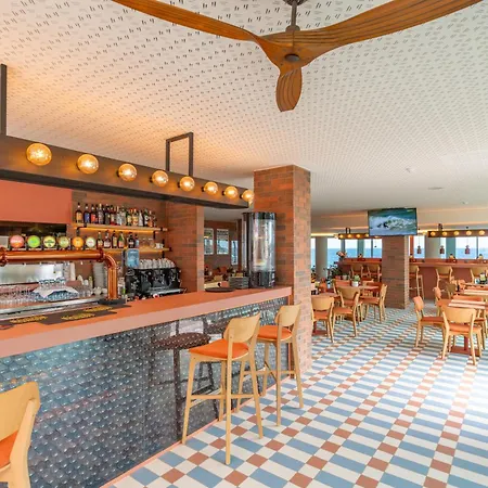 أكوا ناتورا ماديرا 4* بورتو مونيز